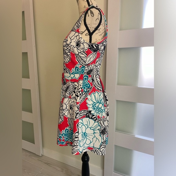 ⭐️ Soprano colorful medium dress EUC 🥰 - Picture 2 of 6